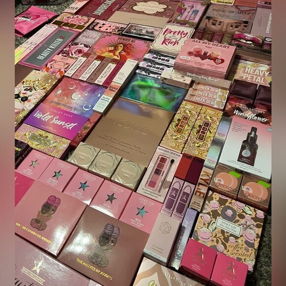 NEW Largest & Highest Rated Bundle of Luxury & High-End Cosmetics & Skincare - Picture 7 of 9